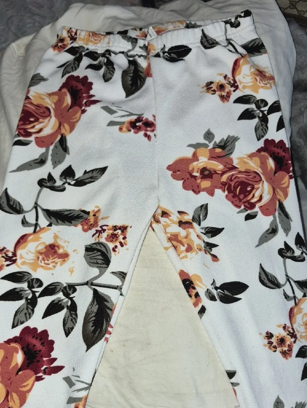 SHEIN White Floral Jeggings with Rust & Olive Blooms